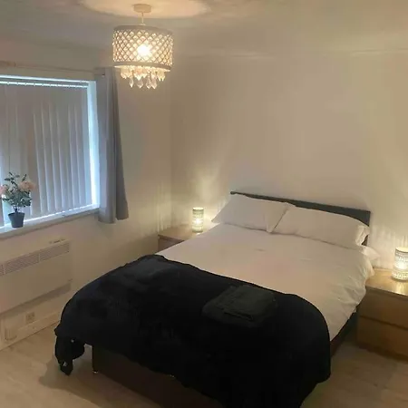 Cozy Flat In Birmingham With Parking Apartment Exterior photo